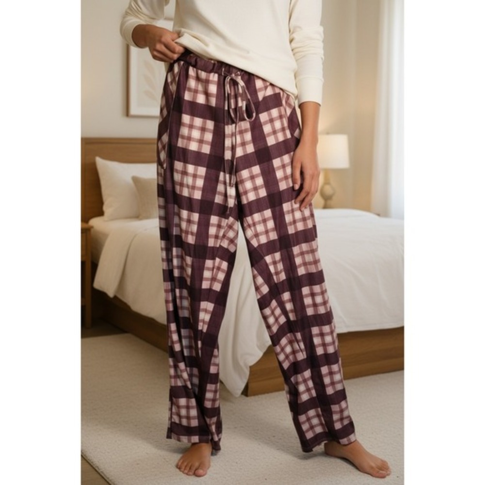 Women's Lucky Brand Pajama Pants. Red and Pink Plaid. Size L